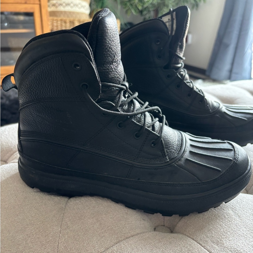 Nike ACG Woodside II Men Sz 10.5 High Top Black Granite Leather Waterproof Boots